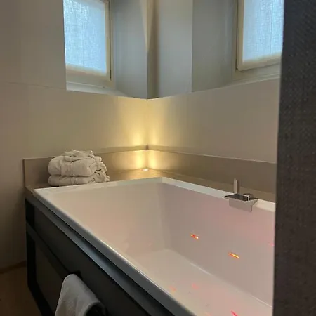 Civiico בית הארחה ברולו